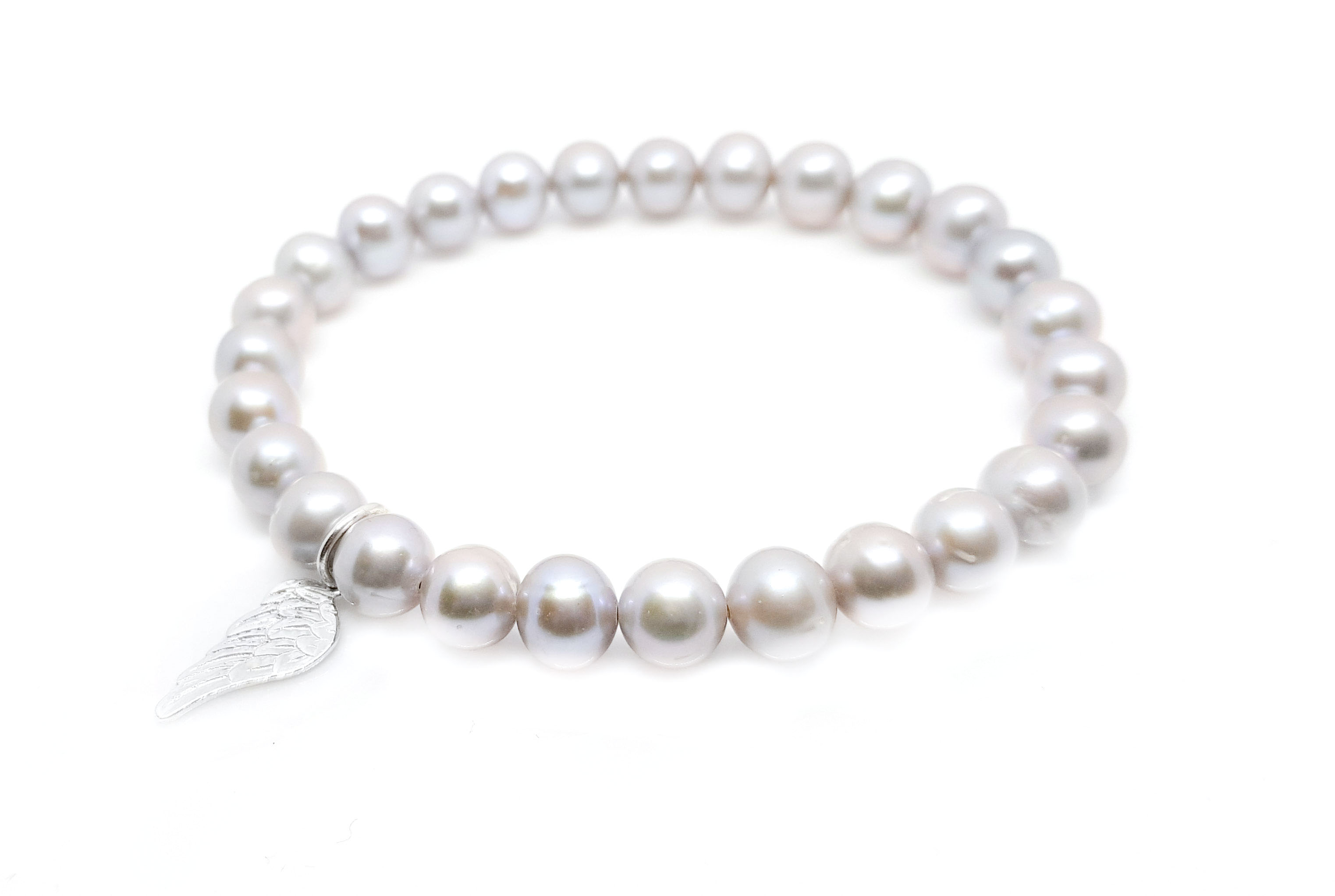 my-bracelet_by_loboda_mojazapestnica_biseri_sivi_angelsko_krilo_belo