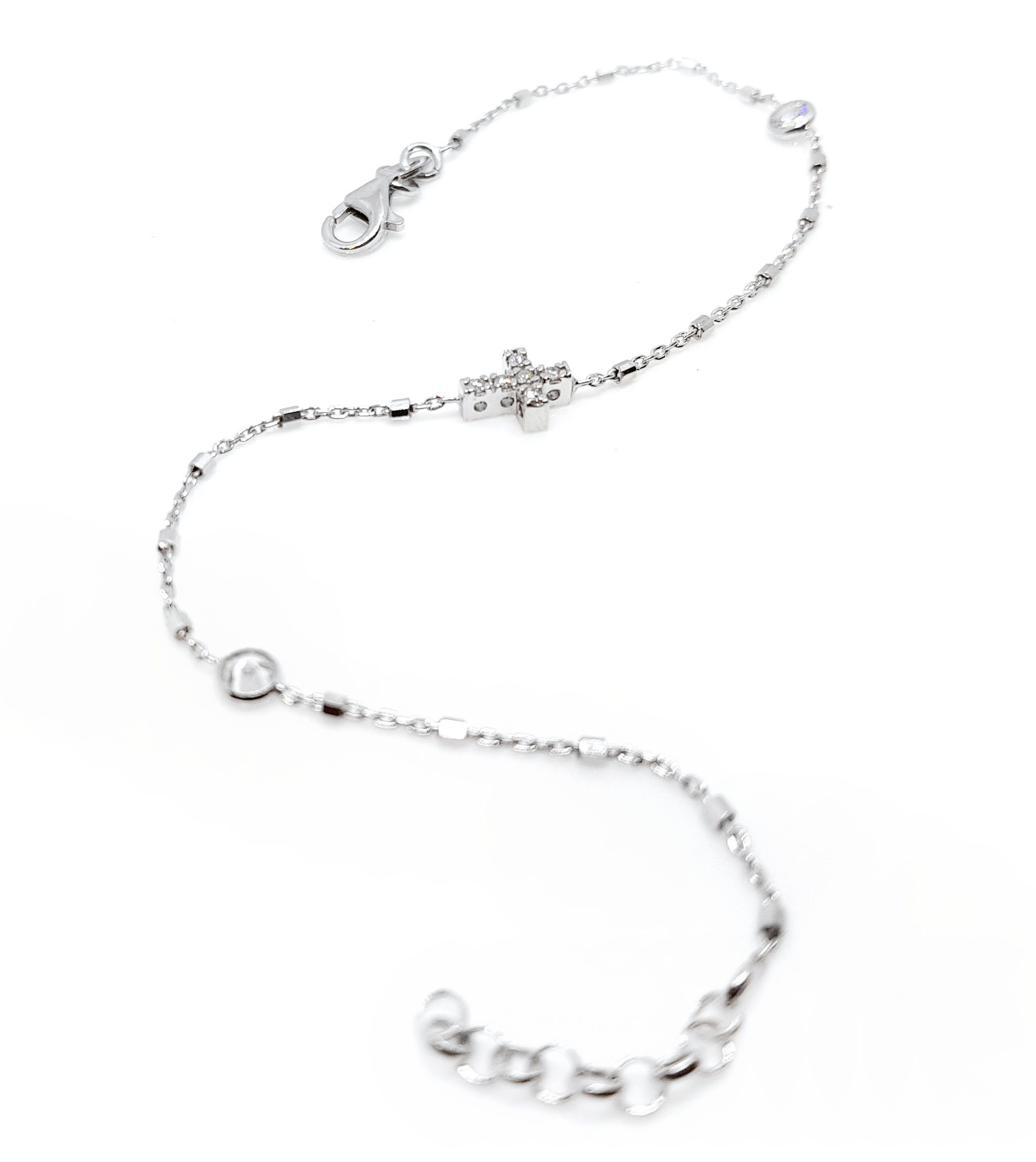 my-bracelet_by_loboda_mojazapestnica_kriz_bel